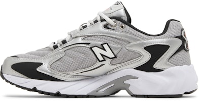 New Balance 725v1 '金属银雨云' ML725UB Lookbook New Balance 725v1 '金属银雨云' ML725UB