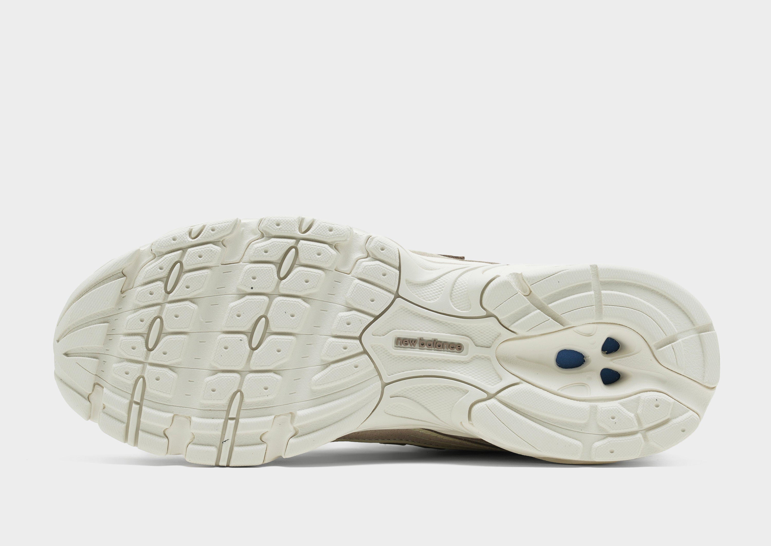 Details for New Balance 740 Mushroom Linen U7403TR