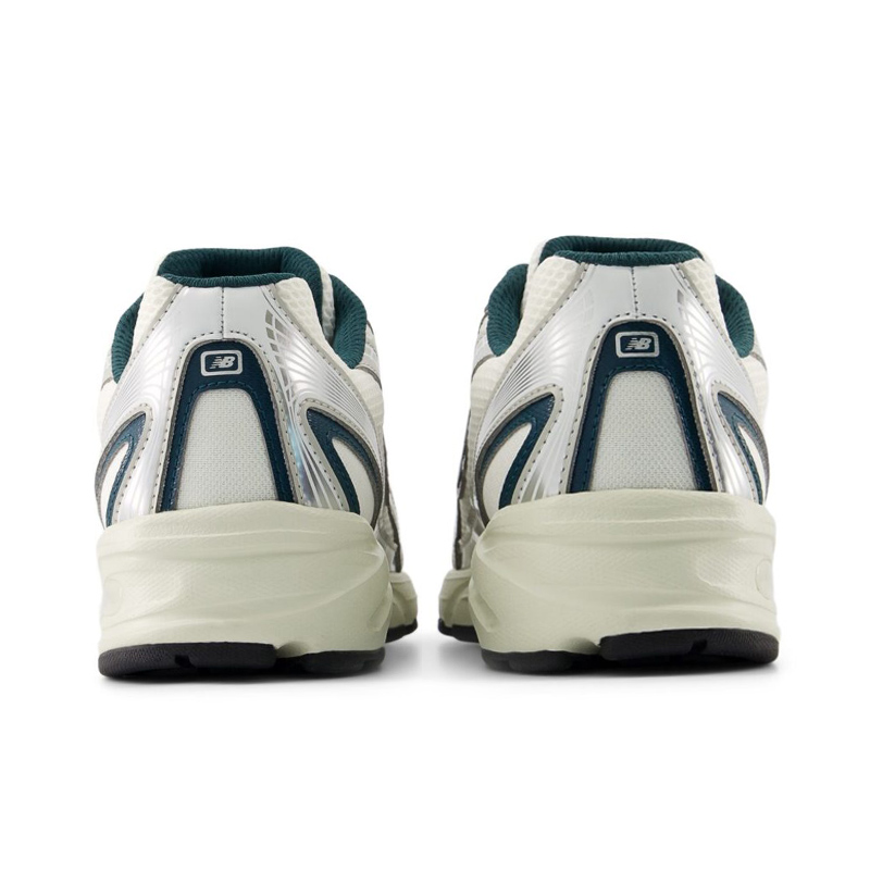Shop New Balance 740 復古籃球鞋 白色多彩款 U7402EL