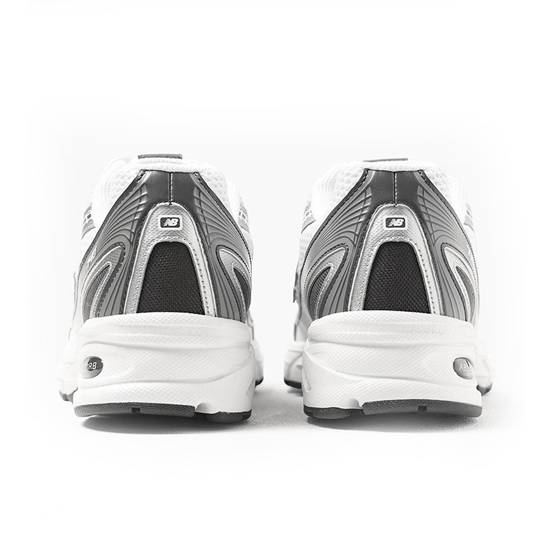 Lookbook New Balance 740 復古跑鞋 U740PH2