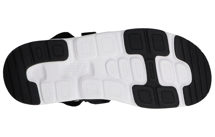 Shop New Balance 750系列 休閒運動涼鞋 男女通用 黑色