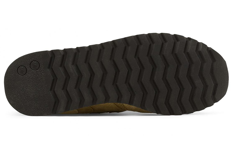 Shop New Balance 770 'Burdeos' M770BBB