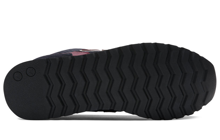 Shop New Balance 770 Series Low Tops Retro Biru 'Black' Nyaman & Bernapas M770AEF