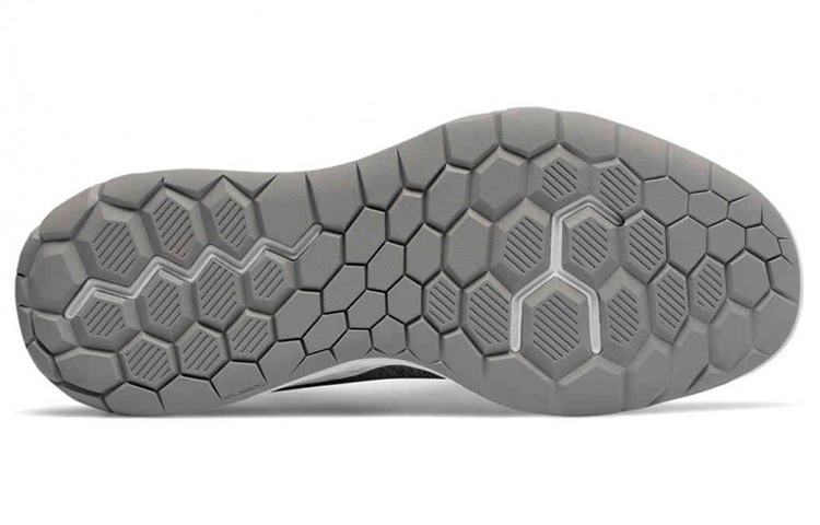 Shop New Balance Fresh Foam 818系列 v3 舒適透氣 低筒休閒跑步鞋 城堡灰