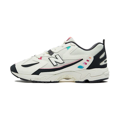 NB 828 Black/ 'White'