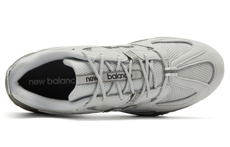 Lookbook New Balance 828 Serie Beige/Gris ML828SM