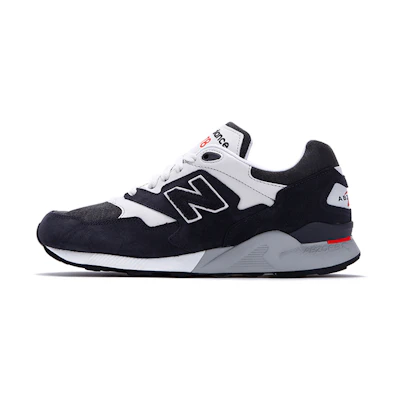NB 828 Series Black