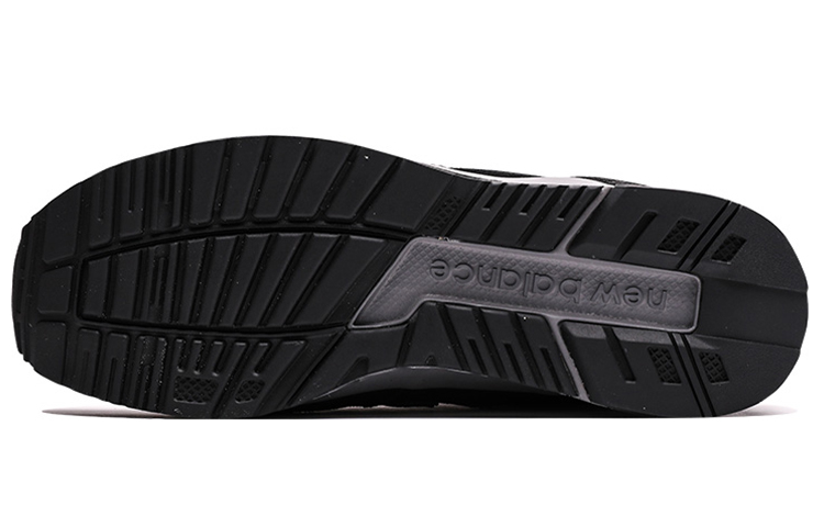 Shop New Balance NB 840 低筒 跑步鞋 男款 黑色