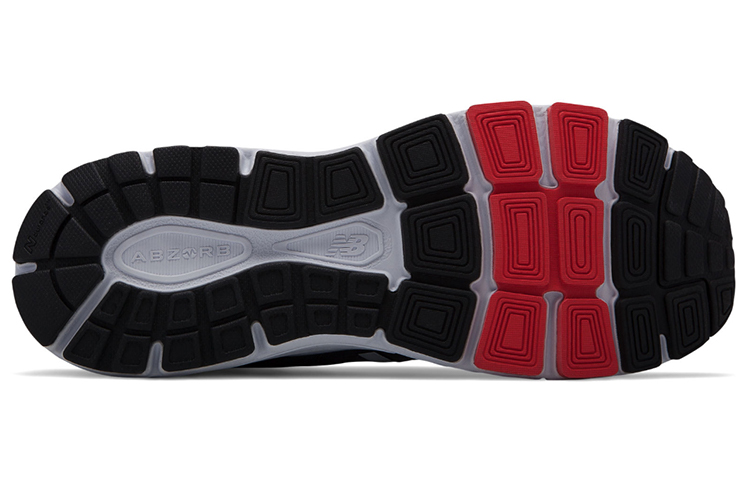 Shop New Balance 840v4 '磁鐵' M840GR4