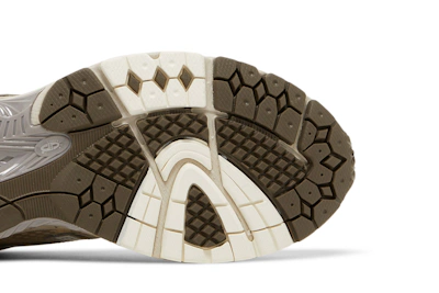 New Balance 860v2 'Mars'