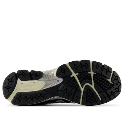 New Balance 860v2 'White Black Neon'