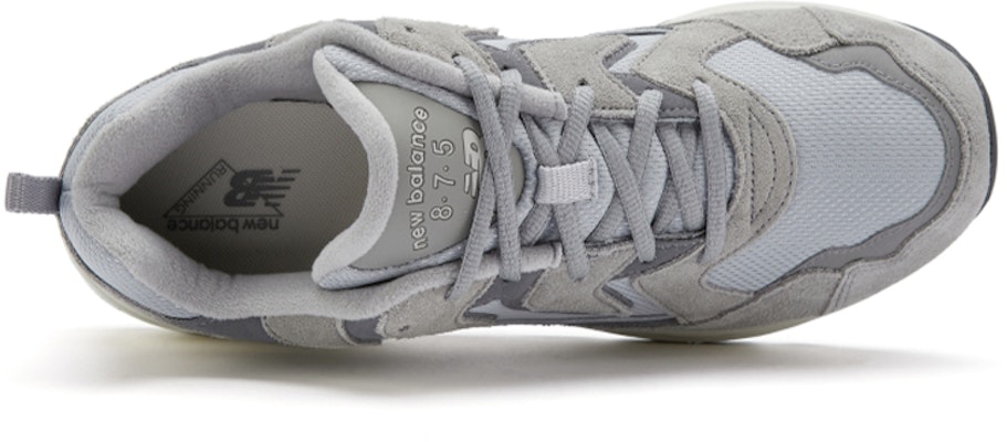New Balance 875 Series Low-Top Kelabu 'Kelabu Putih Cerah' ML875OG Lookbook New Balance 875 Series Low-Top Kelabu 'Kelabu Putih Cerah' ML875OG