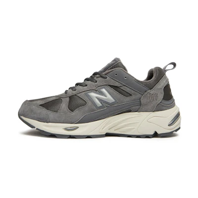 NB 878 'Grey Silver'