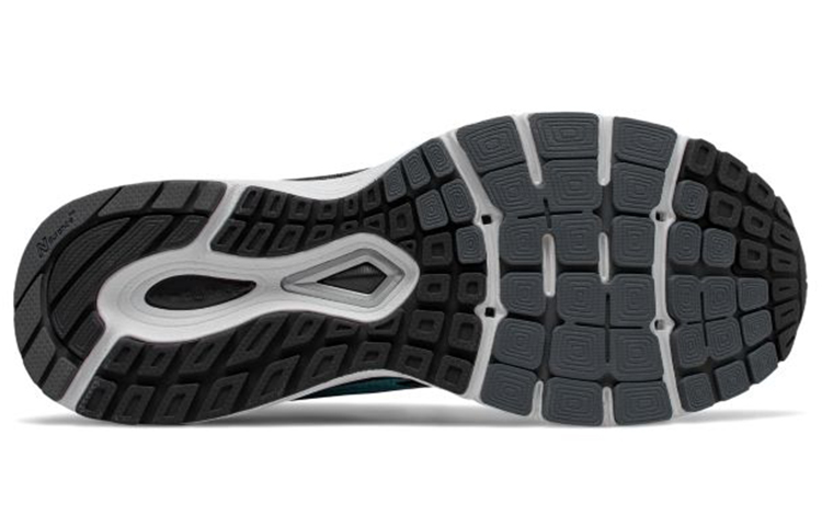 Shop 新百伦880系列v7绿色“青翠”运动鞋 M880PW7