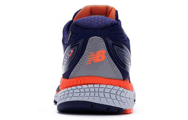 Lookbook ニューバランス 880 v7 オレンジ/ホワイト M880BX7