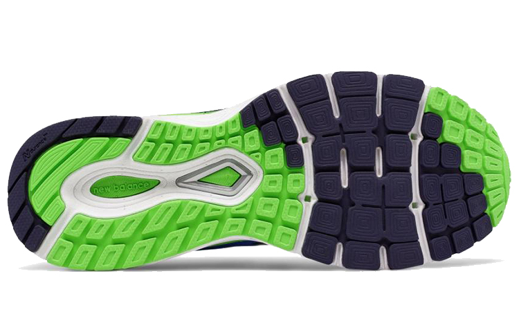 Shop New Balance 880系列 v7 輕便透氣休閒跑步鞋 藍色