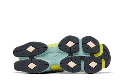 New Balance 9060 'Moonbeam Vintage Rose'