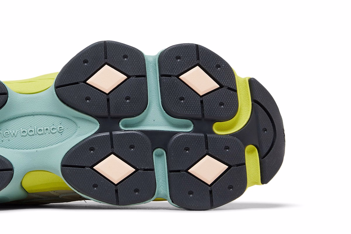 New Balance 9060 'Moonbeam Vintage Rose'