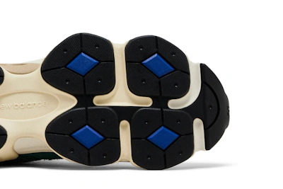 New Balance 9060 'New Spruce Peach Blossom'