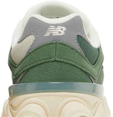 (Grade School) New Balance 9060 'Nori' GC9060VG Sizing (Grade School) New Balance 9060 'Nori' GC9060VG