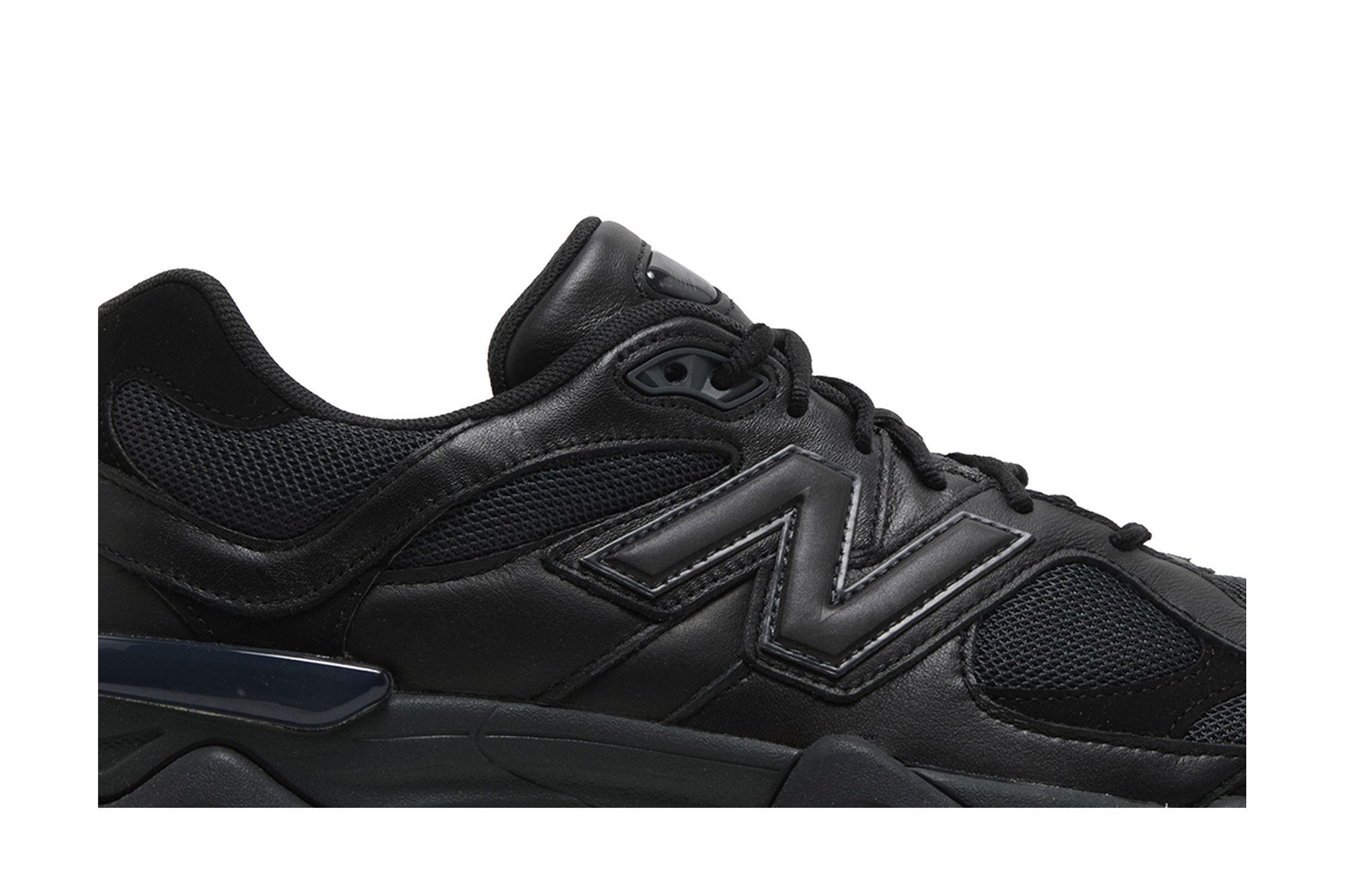 Lookbook New Balance 9060 ''Cuir Noir Triple'' U9060NRI