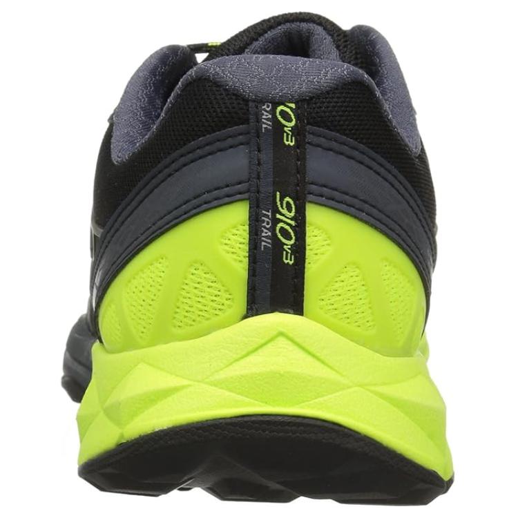 Shop New Balance 910系列 v3 “Trail“ 輕便舒適 低筒休閒跑步鞋 黑綠拼色