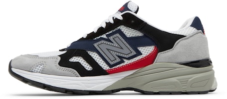 New Balance 920 Buatan England 'Kelabu Hitam' M920GKR Lookbook New Balance 920 Buatan England 'Kelabu Hitam' M920GKR