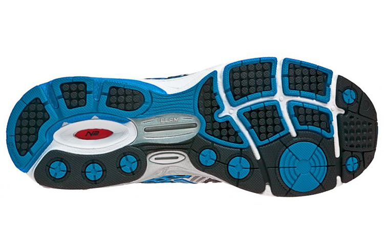 NB 940 Series v2 Sneakers Sliver/Blue 圖 4