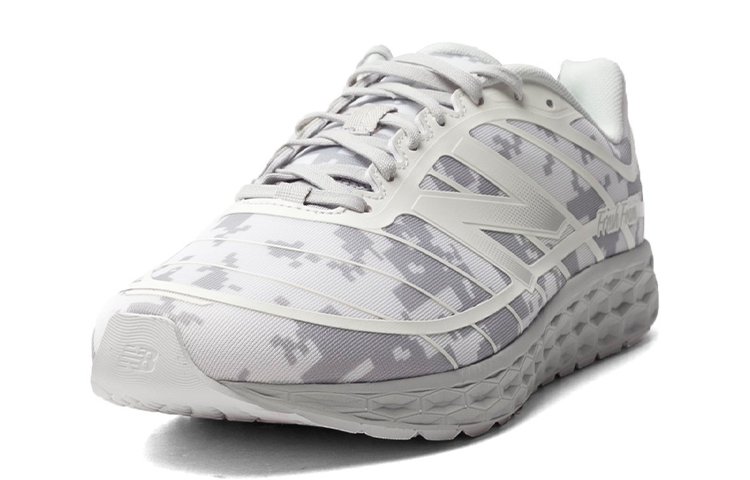 Lookbook New Balance 980 Seri Sepatu Low Abu-Abu 'Putih' M980R2