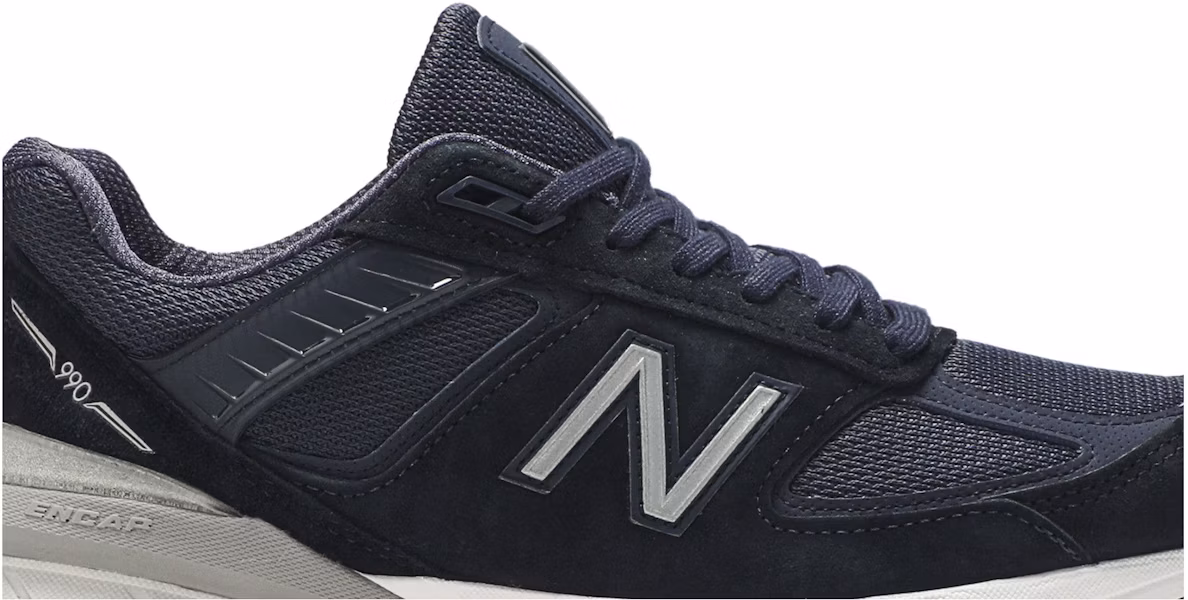 New Balance 990 v5 Azul Marino M990NV5 Lookbook New Balance 990 v5 Azul Marino M990NV5