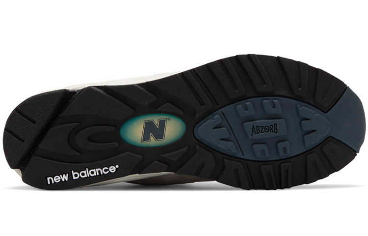 Shop New Balance 990v2 'Seri 9X' M990N2