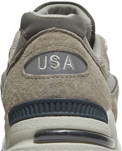 New Balance 990v2 Buatan USA 'Kelabu' M990GY2 Sizing New Balance 990v2 Buatan USA 'Kelabu' M990GY2