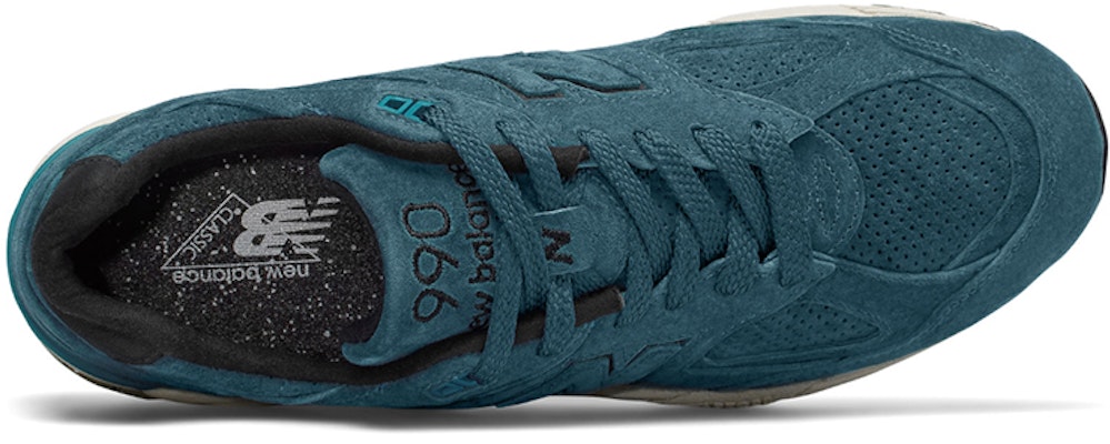 New Balance 990v2 Buatan USA 'Laut Utara' M990CR2 Lookbook New Balance 990v2 Buatan USA 'Laut Utara' M990CR2