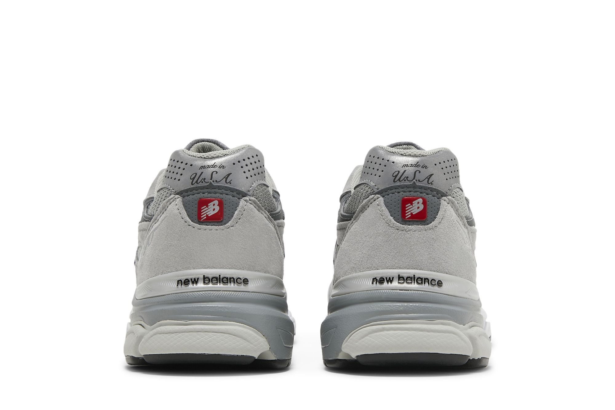 Sizing New Balance 990v3 Buatan USA 'Kelabu' 2019 M990GY3