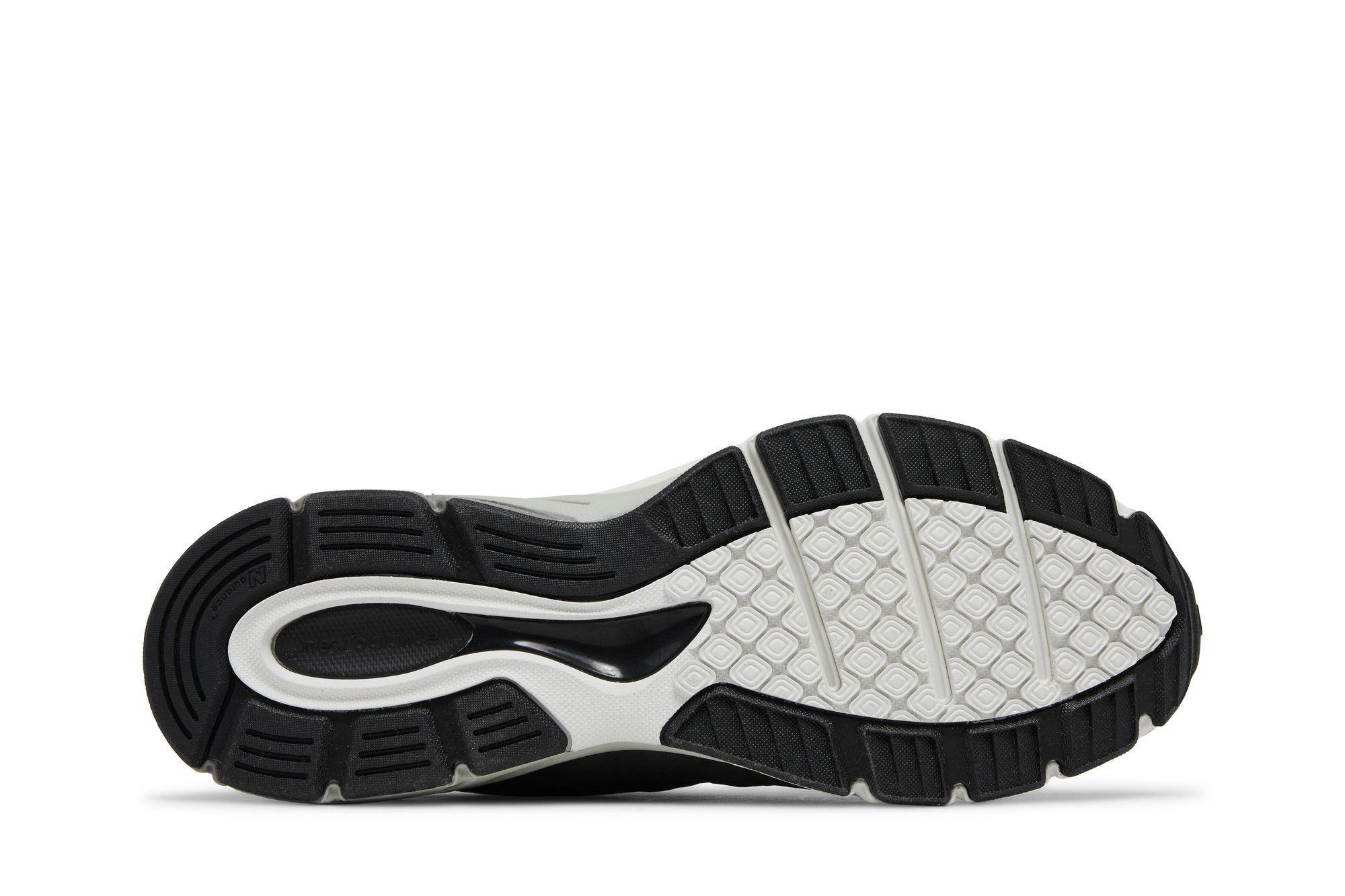 Shop New Balance 990v4 美國製造「灰色鞋頭」M990FEG4