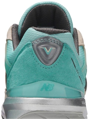 New Balance 990v5 YCMC Taxmas Sepatu Pria M990EZ5 Sizing New Balance 990v5 YCMC Taxmas Sepatu Pria M990EZ5