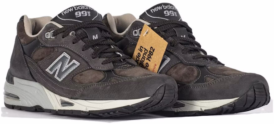New Balance 991 Buatan England 'Kelabu' M991NDG Lookbook New Balance 991 Buatan England 'Kelabu' M991NDG