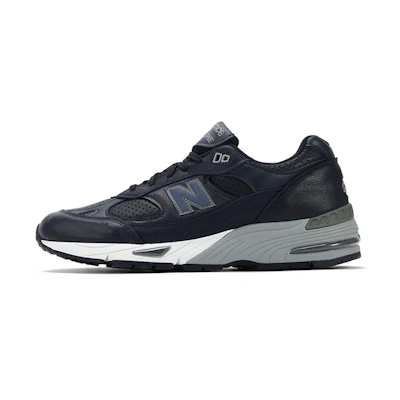 NB 991 Made in England 'Modern Gentleman'
