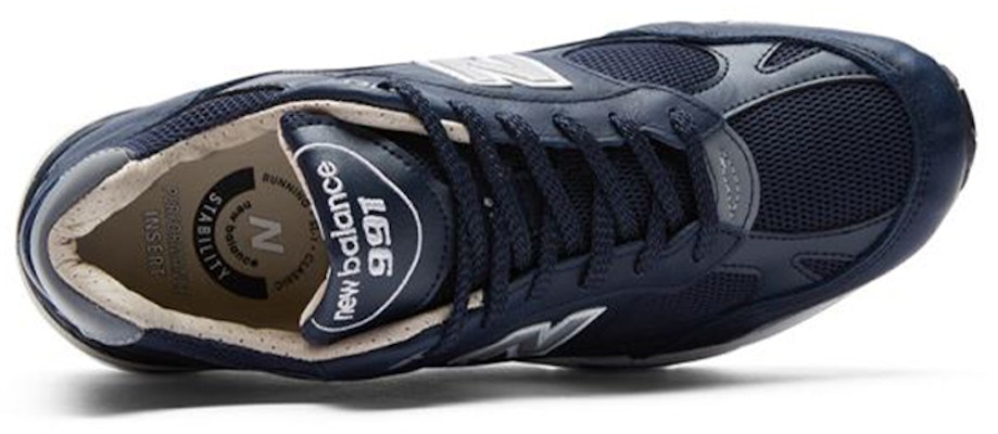 New Balance 991 Buatan Inggris 'Navy' M991NNN Lookbook New Balance 991 Buatan Inggris 'Navy' M991NNN