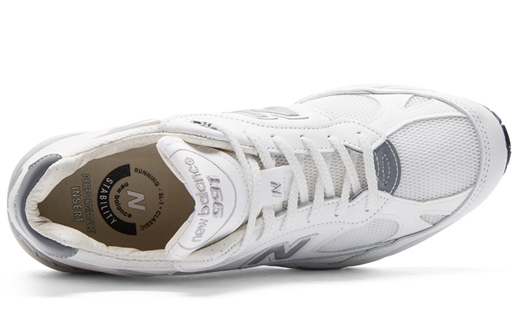 Shop ニューバランス991 MiUK ホワイトシルバー M991WHI