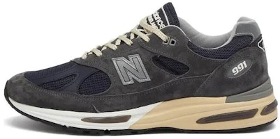 New Balance 991 V2 Made in UK Dark Gull Grey Running Shoes. U991GG2 New Balance 991 V2 Made in UK Dark Gull Grey Running Shoes. U991GG2