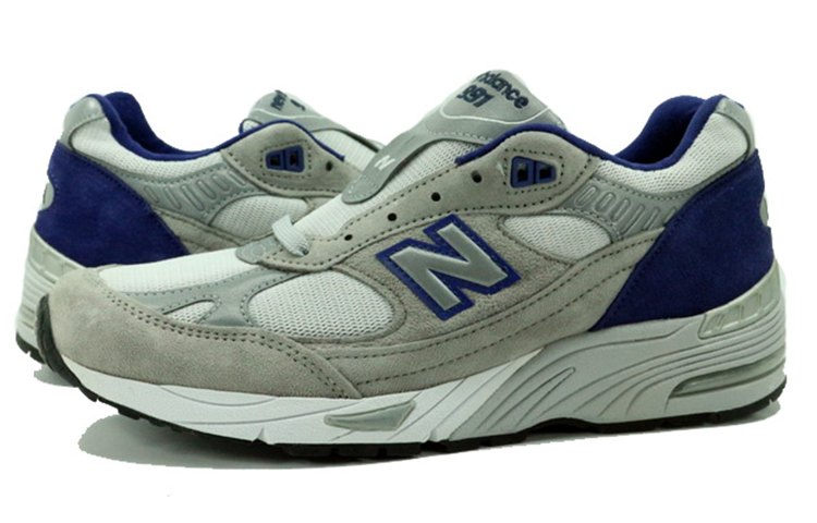 Lookbook Sepatu New Balance Seri 991 Abu-Abu/Biru M991CBL