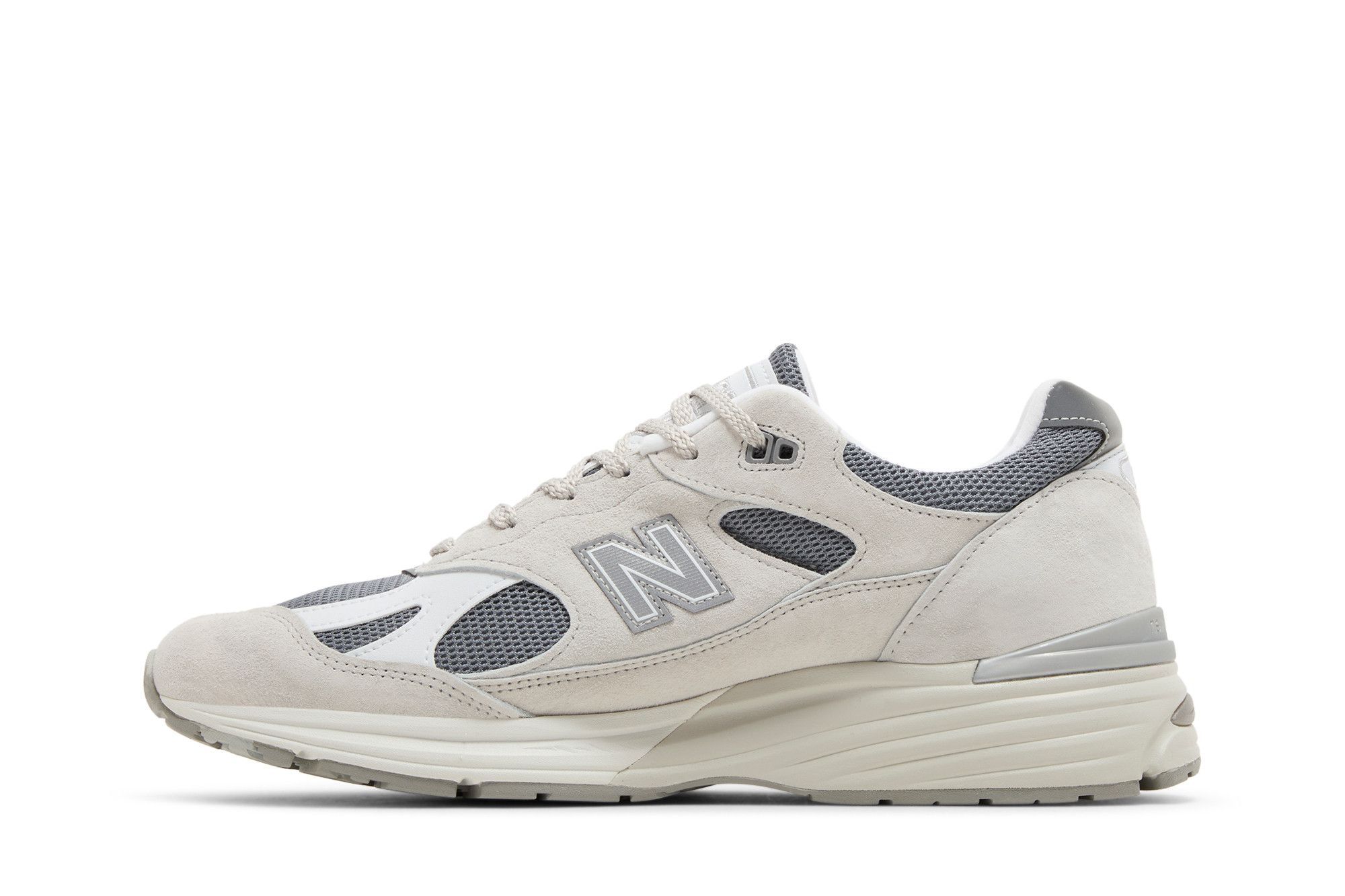 Lookbook New Balance 991v2 Made in England ''Nimbus Cloud'' Sneakers U991LG2