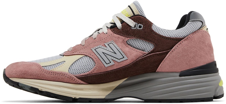 New Balance 991v2 Made in England 'Rosewood' U991MG2 Lookbook New Balance 991v2 Made in England 'Rosewood' U991MG2