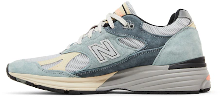 New Balance 991v2 Buatan England 'Perak Biru Turbulence' U991SG2 Lookbook New Balance 991v2 Buatan England 'Perak Biru Turbulence' U991SG2