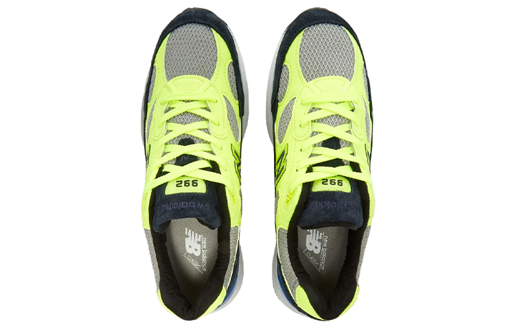 Lookbook ニューバランス992 "ブライトボルト" M992AF