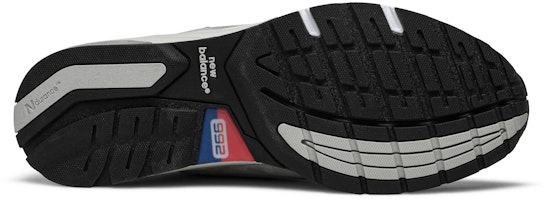 ニューバランス992グレー (SUGA着用モデル) M992GR Shop ニューバランス992グレー (SUGA着用モデル) M992GR