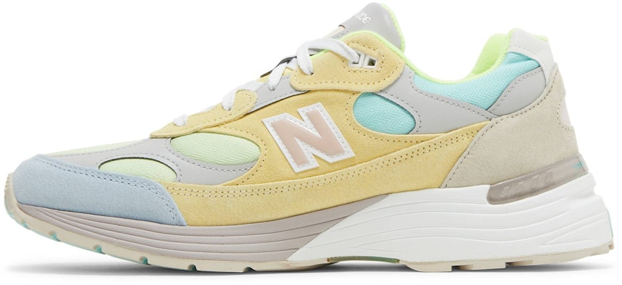 New Balance 992 'Kuning Beige' M992AB Lookbook New Balance 992 'Kuning Beige' M992AB