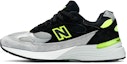 Lookbook New Balance 992 Buatan USA 'Hitam Kelabu Volt' M992TQ