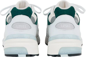 Shop New Balance 992 美國製 '沼澤綠'款 U992GB
